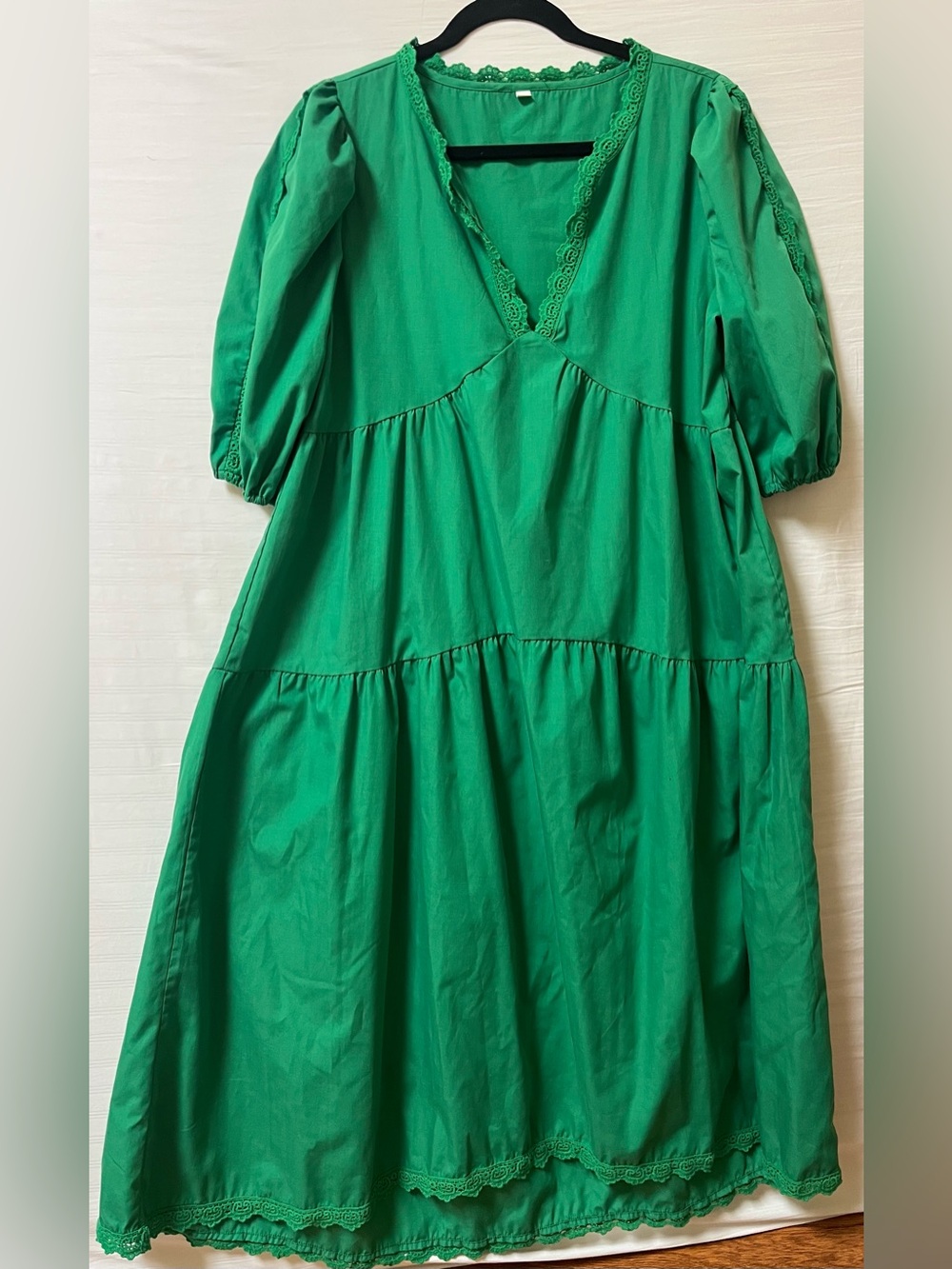 SHEIN Green Tiered V-Neck Puff Sleeve Dress
